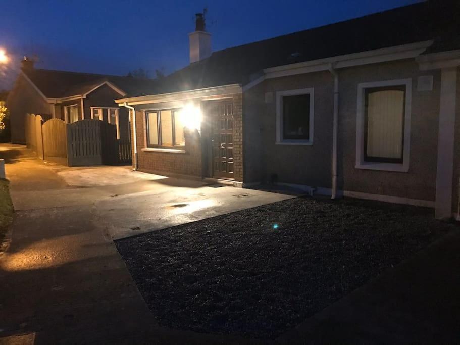Harmony House Enclosed Property Near Beach And Lake Tramore Eksteriør bilde
